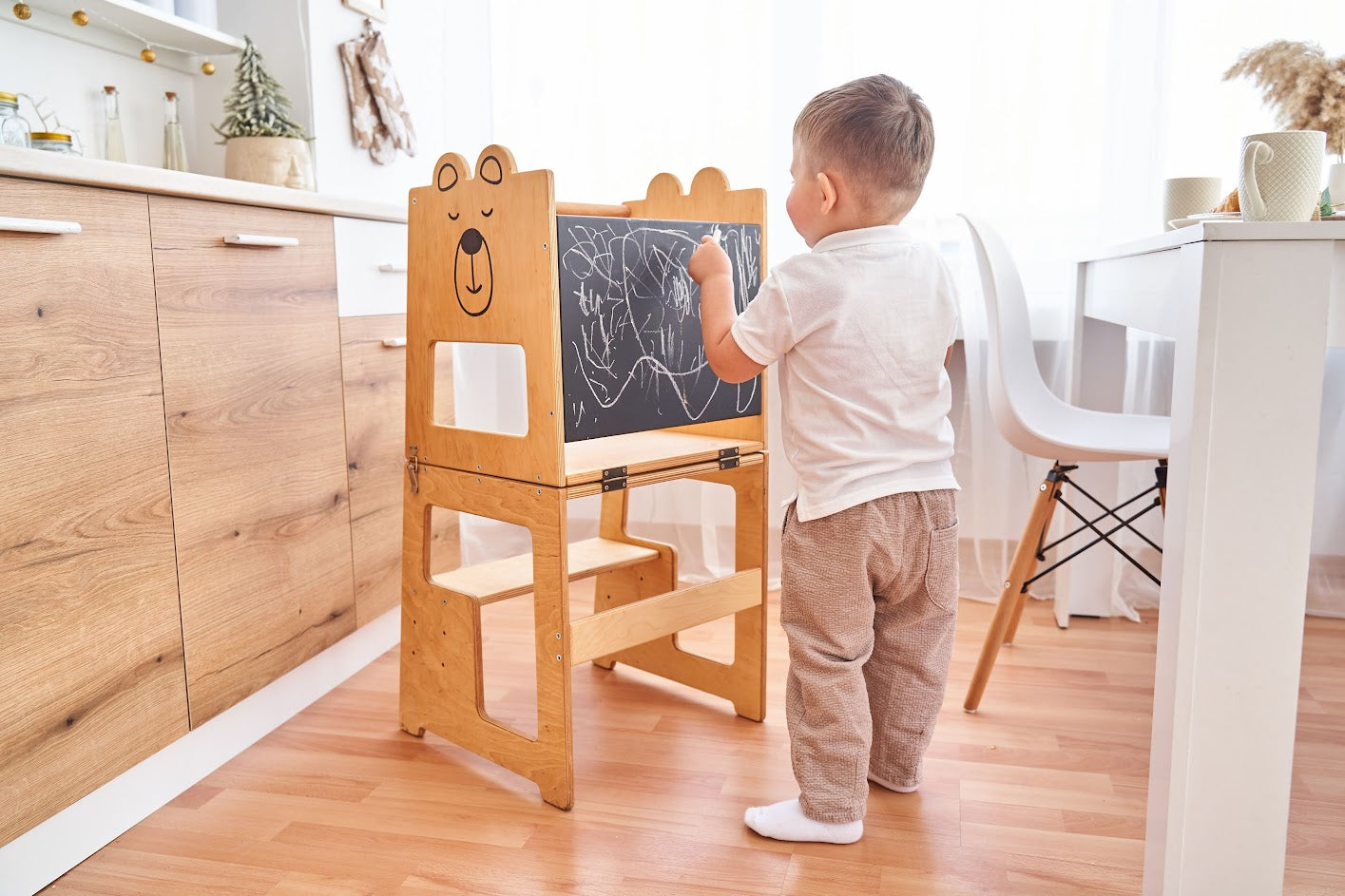 3 în 1: Turn de bucătărie, masă și scaun All-in-One (ursuleț)